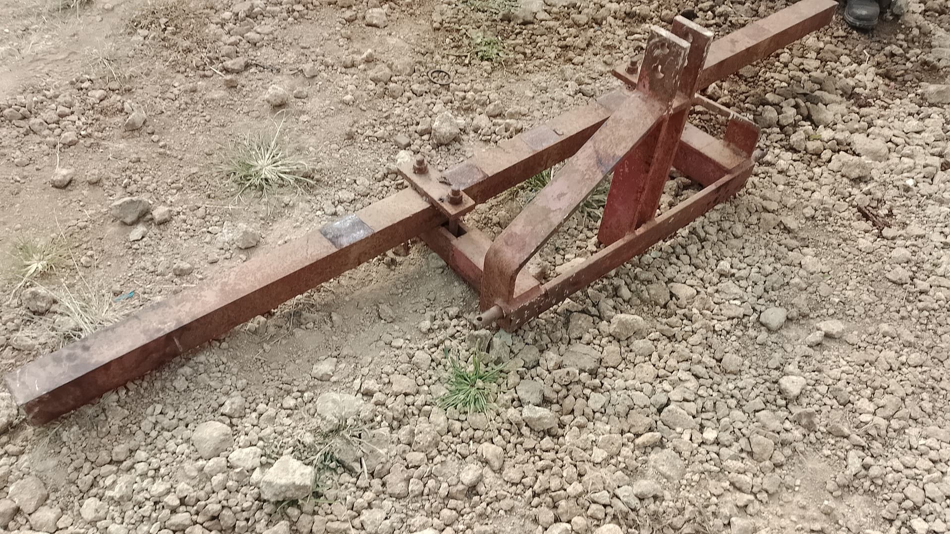 Chisel frame
