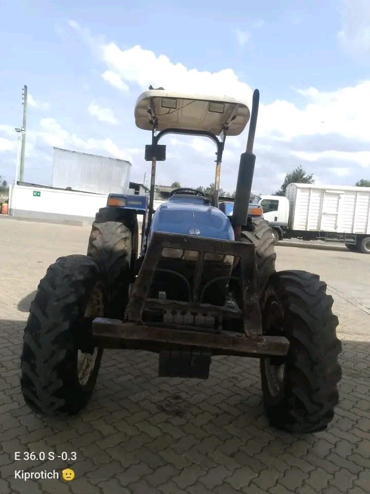 New Holland Tt75