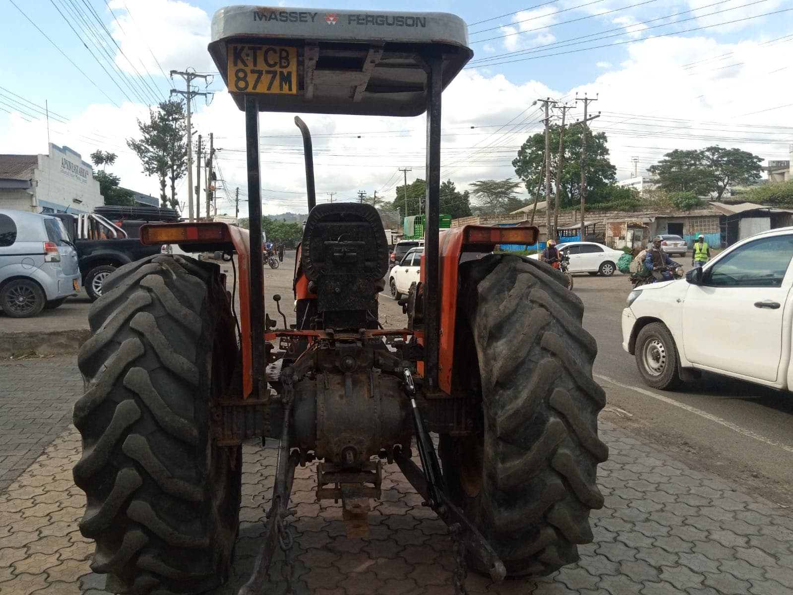 Massey Ferguson 375