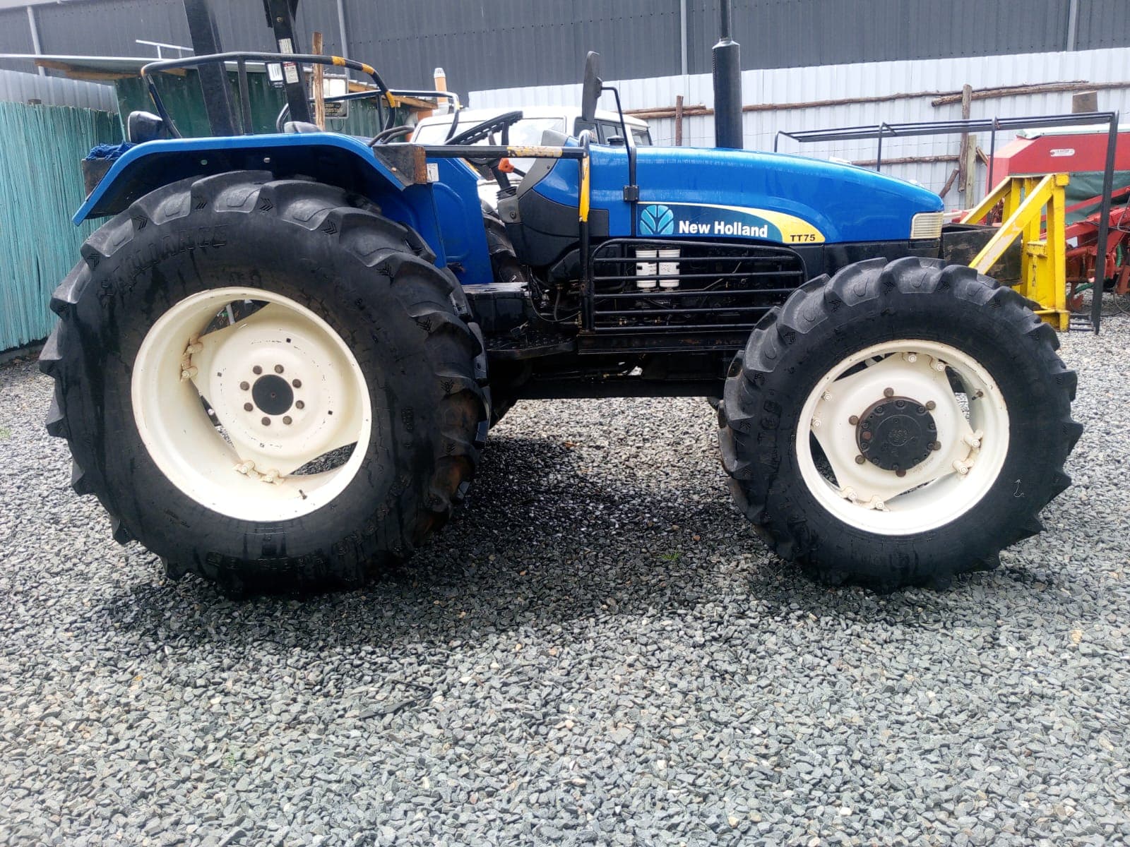 New Holland TT75 