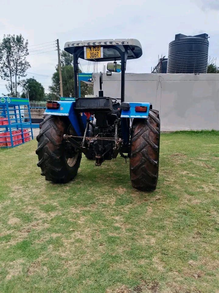 New Holland Tt75 