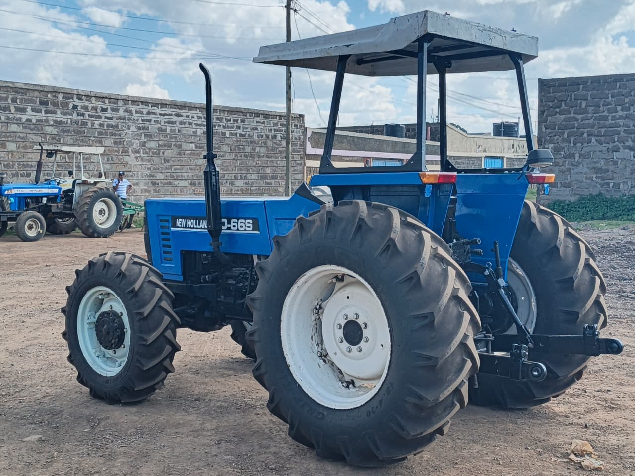 NEW HOLLAND 8066