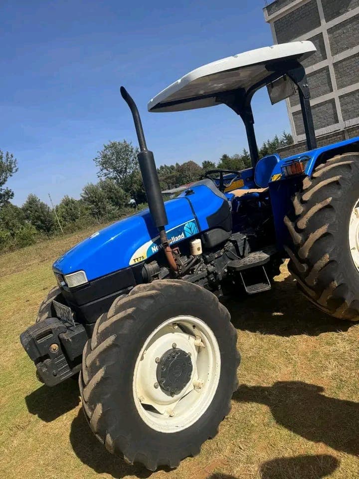 New Holland TT75 