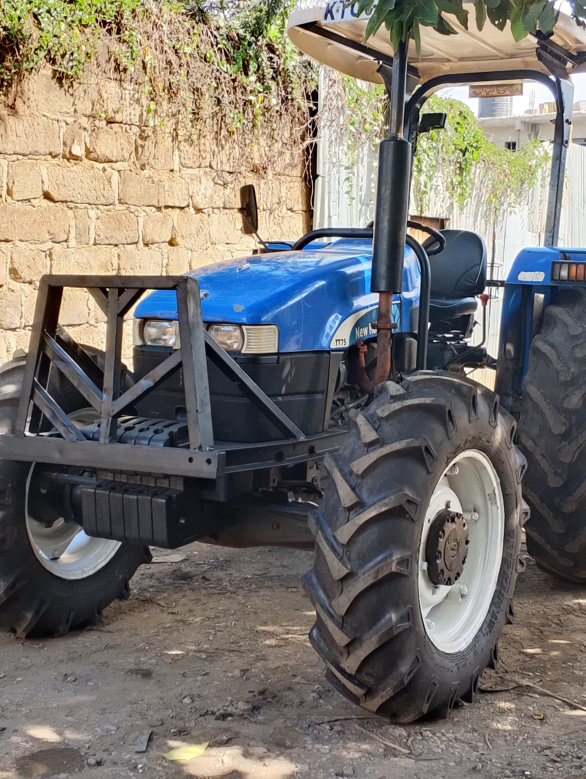 New Holland TT75 4WD