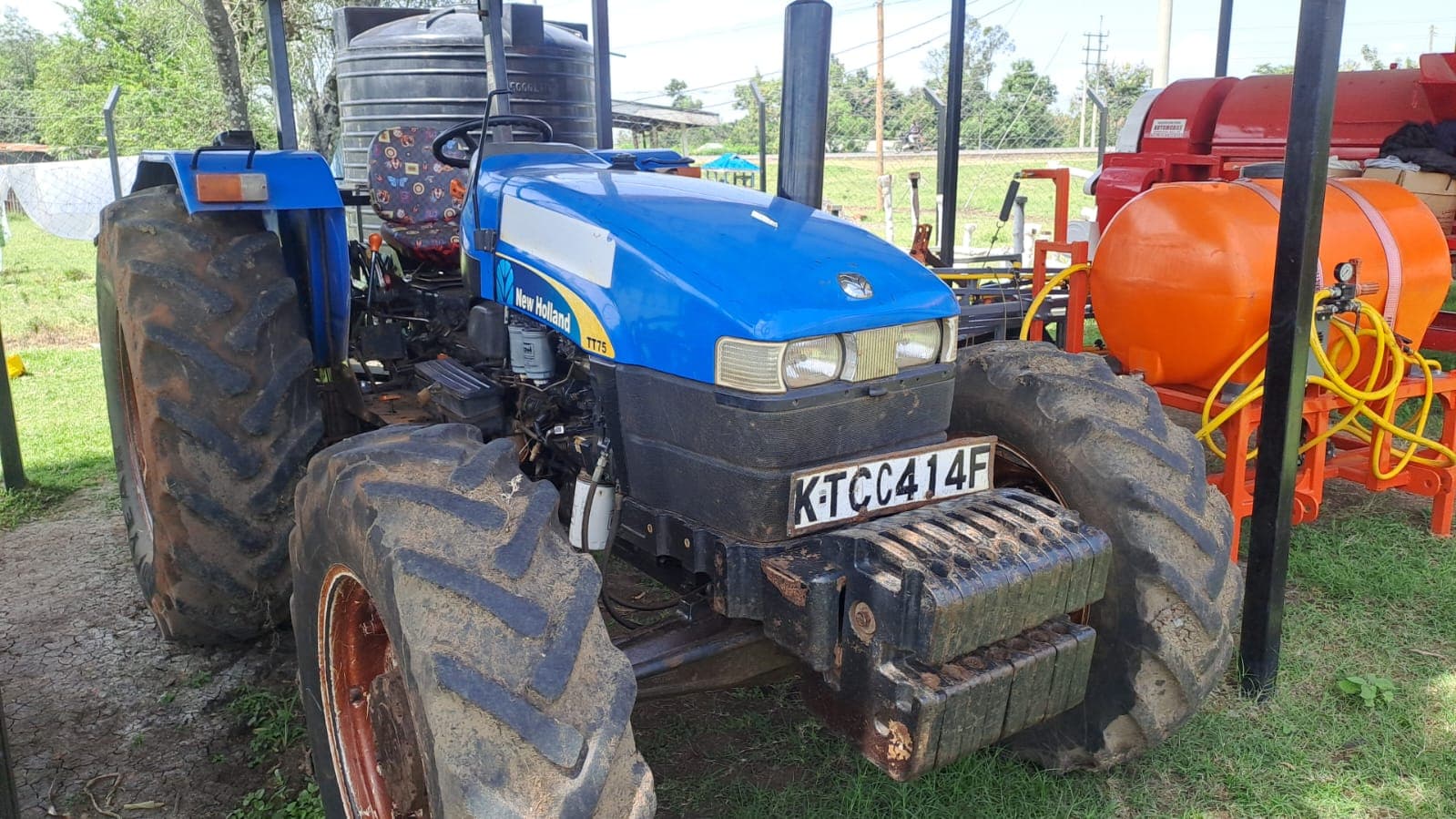 New Holland TT75